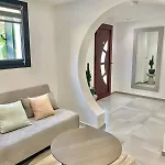 Апартаменты For 4 With Garden And Jacuzzi Фрежюс